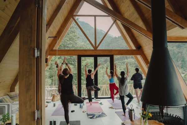 where to do yoga teacher training and what to look for in a yoga teacher training
