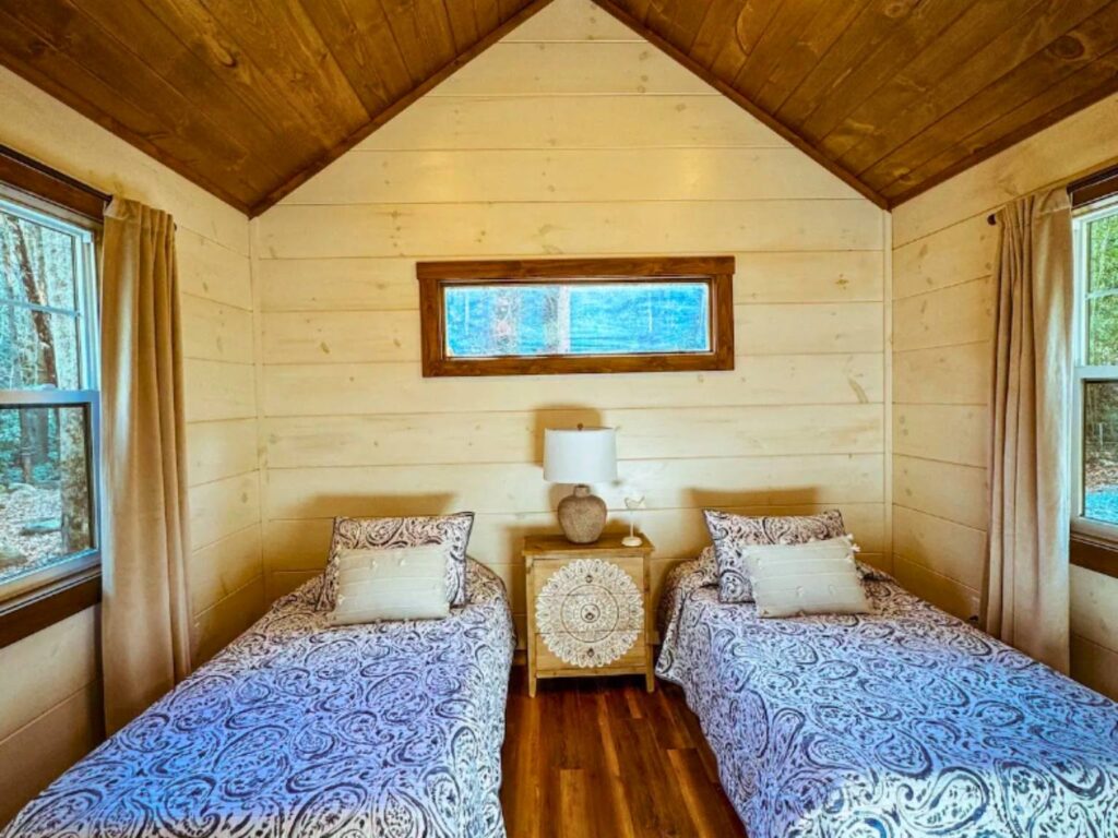 quiet creekside bedroom at women's retreat in mountains