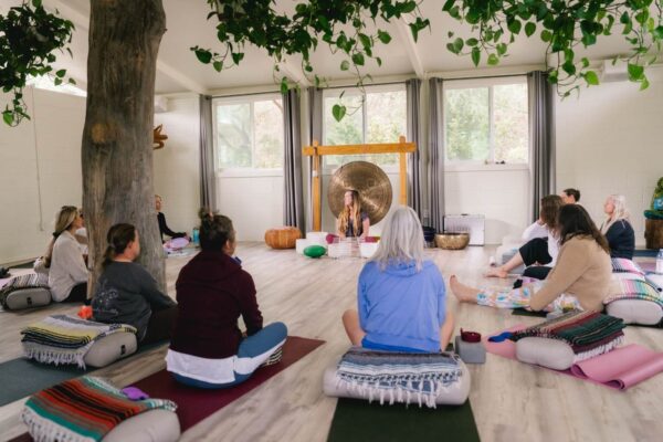 what to pack for youra yoga retreat in Sedona yoga class with sound healing