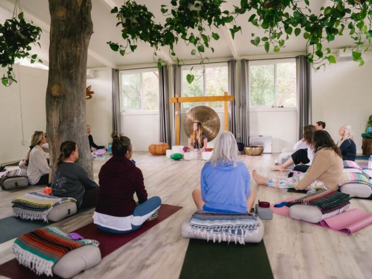 what to pack for youra yoga retreat in Sedona yoga class with sound healing