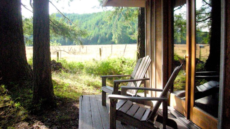 cabin at yoga retreat in oregon
